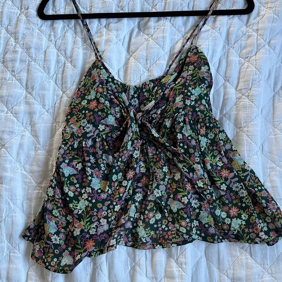 Like new- American Eagle Studio tie front floral tank top - Picture 2 of 3